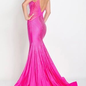 Ellie Wilde Stripe Sheer-Side Prom Dress Size 6